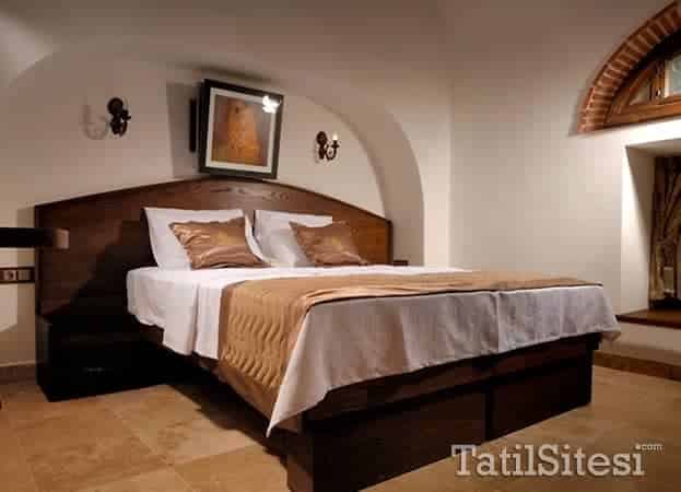 Çeşme Kanuni Kervansaray Historical